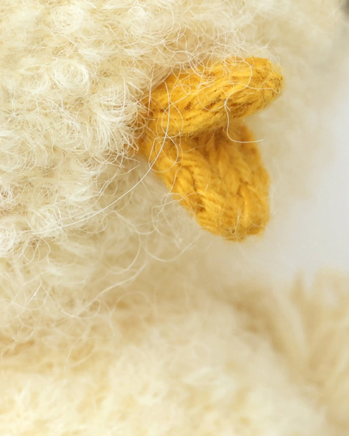 Baby bouclé chick (buttercup)