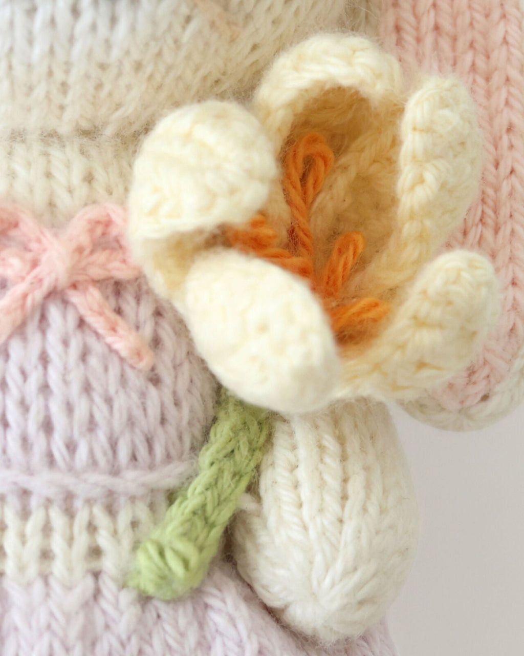Tiny bunny friends (baby daisy)