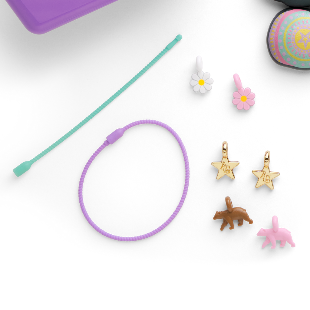 Daisy Davenport’s™ Camp Crafts Set for 18-inch Dolls (Girl of the Year™ 2027)