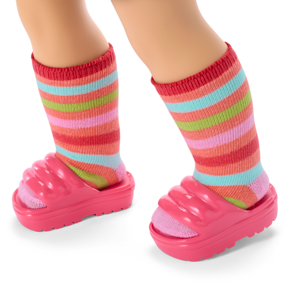Daisy Davenport’s™ Camp Bag & Gear for 18-inch Dolls (Girl of the Year™ 2027)