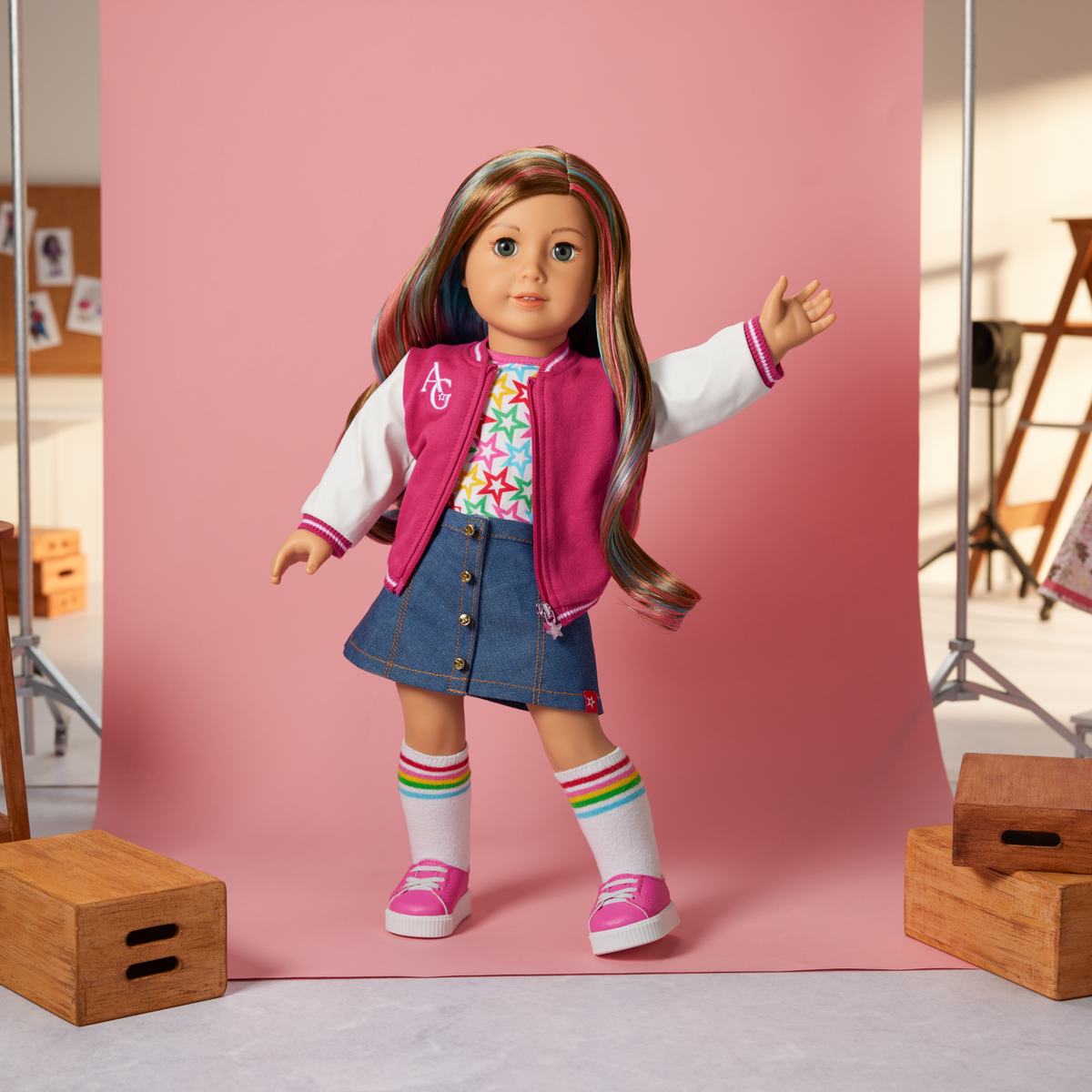 Truly Me™ 18-inch Doll #101 with wavy caramel hair